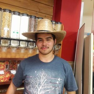 Meet your Posher, Ramiro